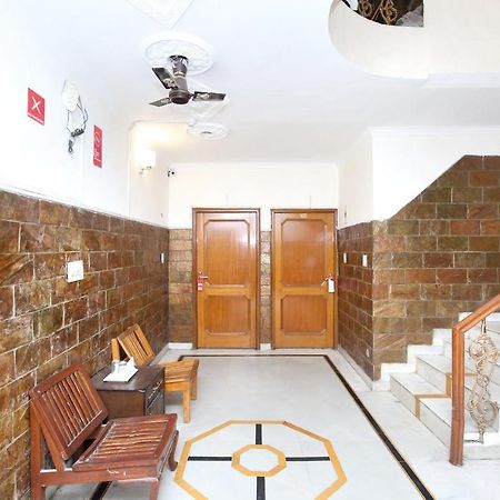 Oyo 5637 Hotel Majestic Chandīgarh Buitenkant foto